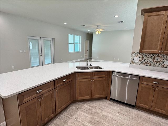 37549 TERI COURT, Dade City, FL 33525