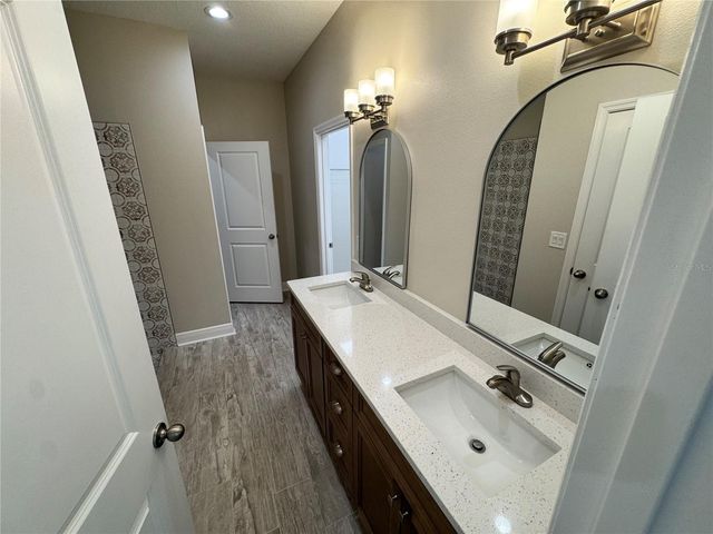 37549 TERI COURT, Dade City, FL 33525