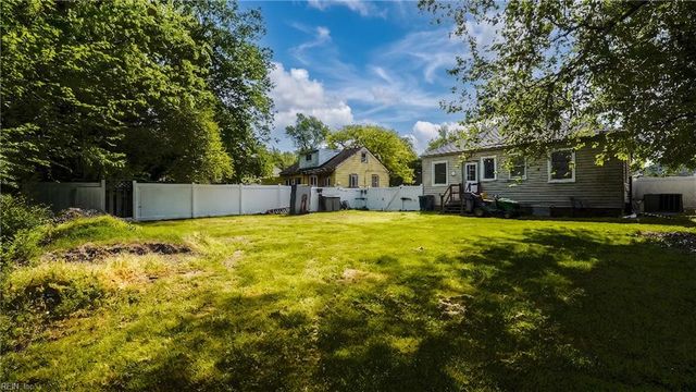 37 Cavalier RD, Hampton, VA 23669