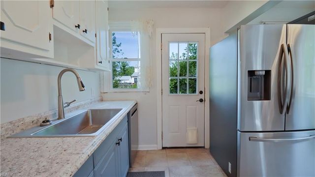 37 Cavalier RD, Hampton, VA 23669