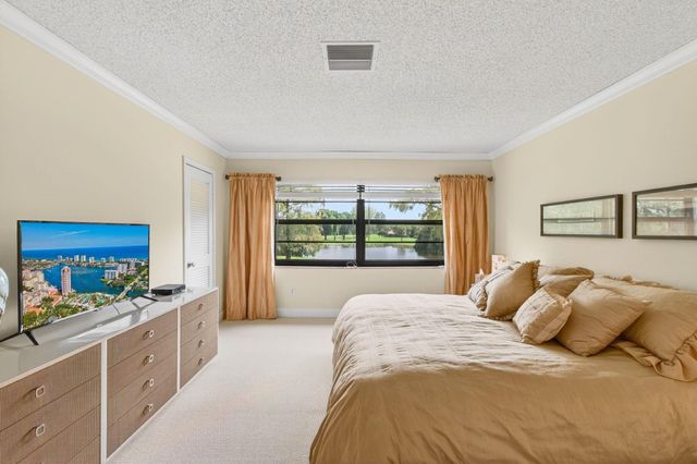 21578 Juego Circle 26d, Boca Raton, FL 33433