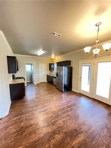 1332 Mt Comfort, Fayetteville, AR 72704