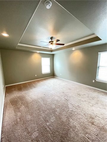 1332 Mt Comfort, Fayetteville, AR 72704
