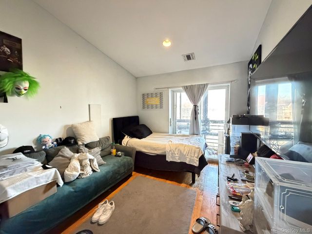 114-67 Taipei Court, College Point, NY 11356