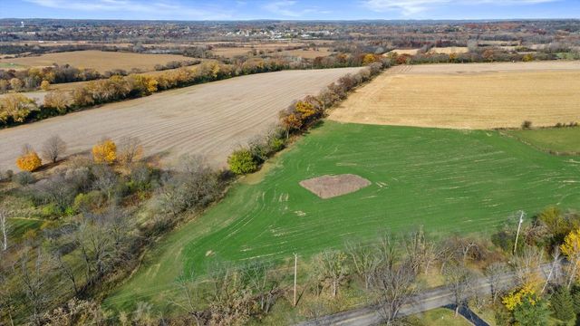 Lt1 MAPLE AVENUE, Mukwonago, WI 53149