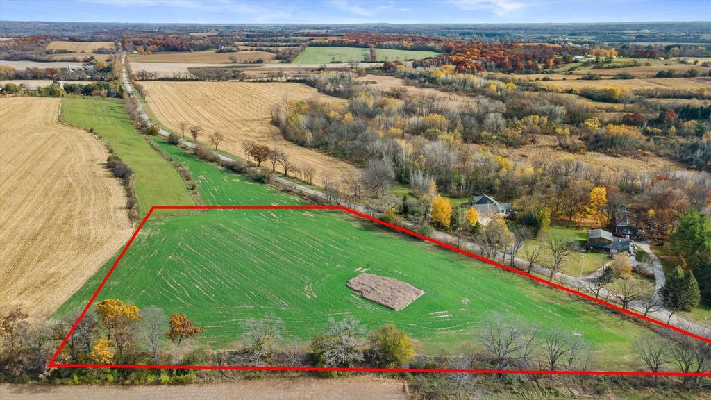 Lt1 MAPLE AVENUE, Mukwonago, WI 53149