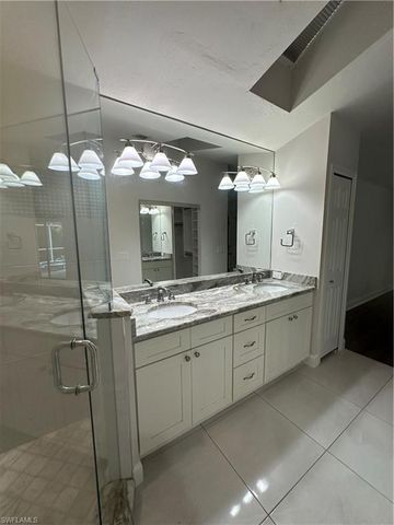 21194 Old Oak PL, Estero, FL 33928
