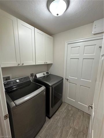 21194 Old Oak PL, Estero, FL 33928