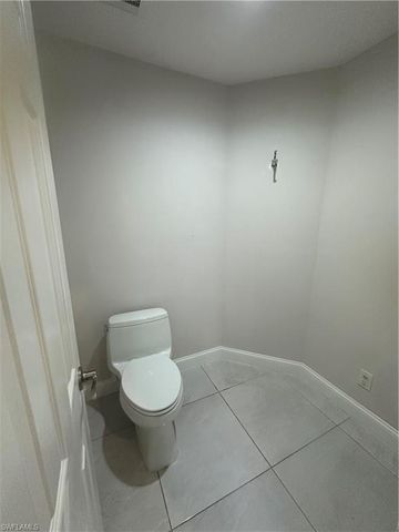 21194 Old Oak PL, Estero, FL 33928