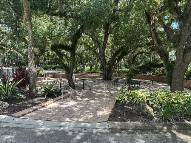 21194 Old Oak PL, Estero, FL 33928