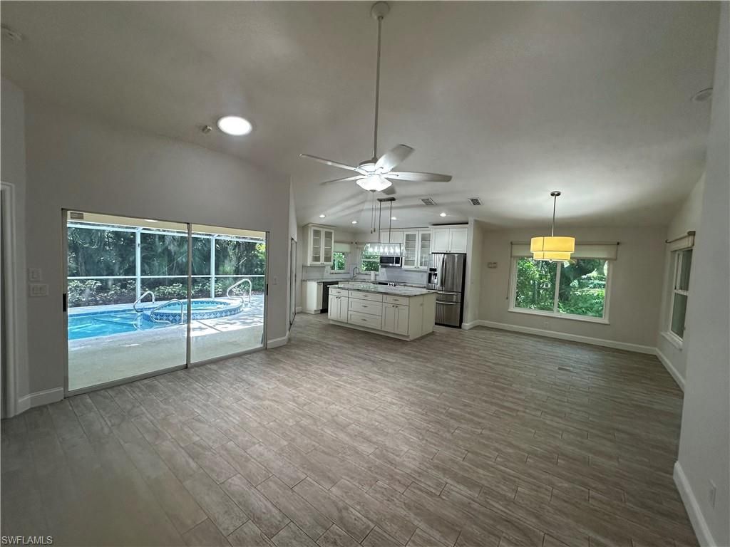 21194 Old Oak PL, Estero, FL 33928
