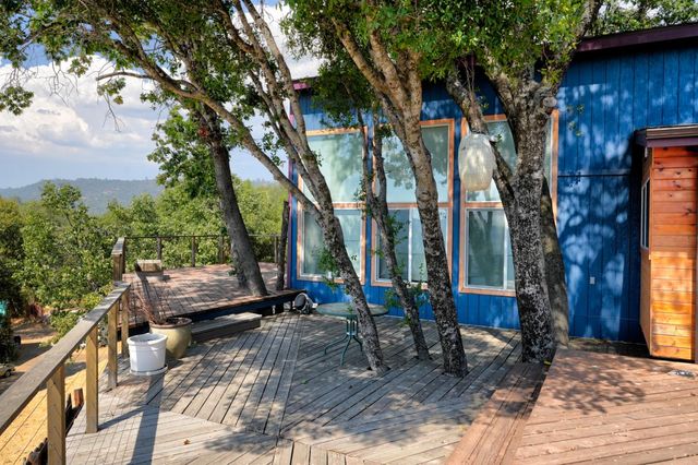 51571 Coyote Ridge Road, Oakhurst, CA 93644