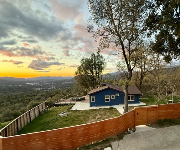 51571 Coyote Ridge Road, Oakhurst, CA 93644