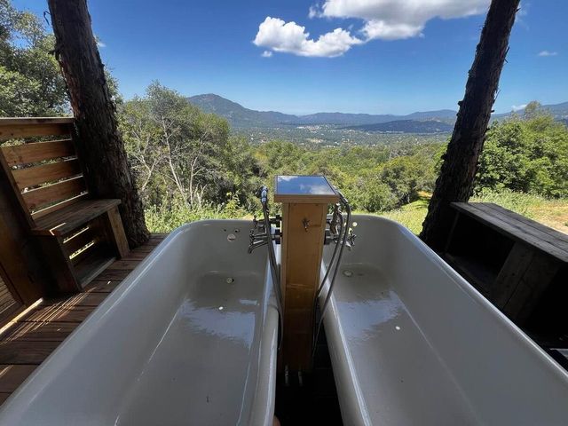 51571 Coyote Ridge Road, Oakhurst, CA 93644