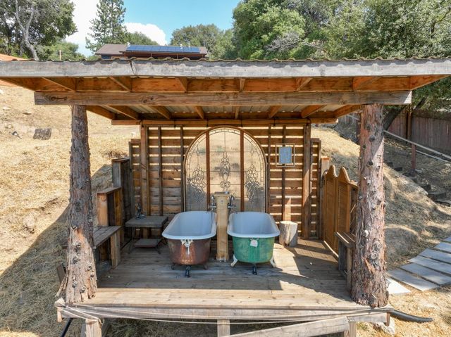 51571 Coyote Ridge Road, Oakhurst, CA 93644