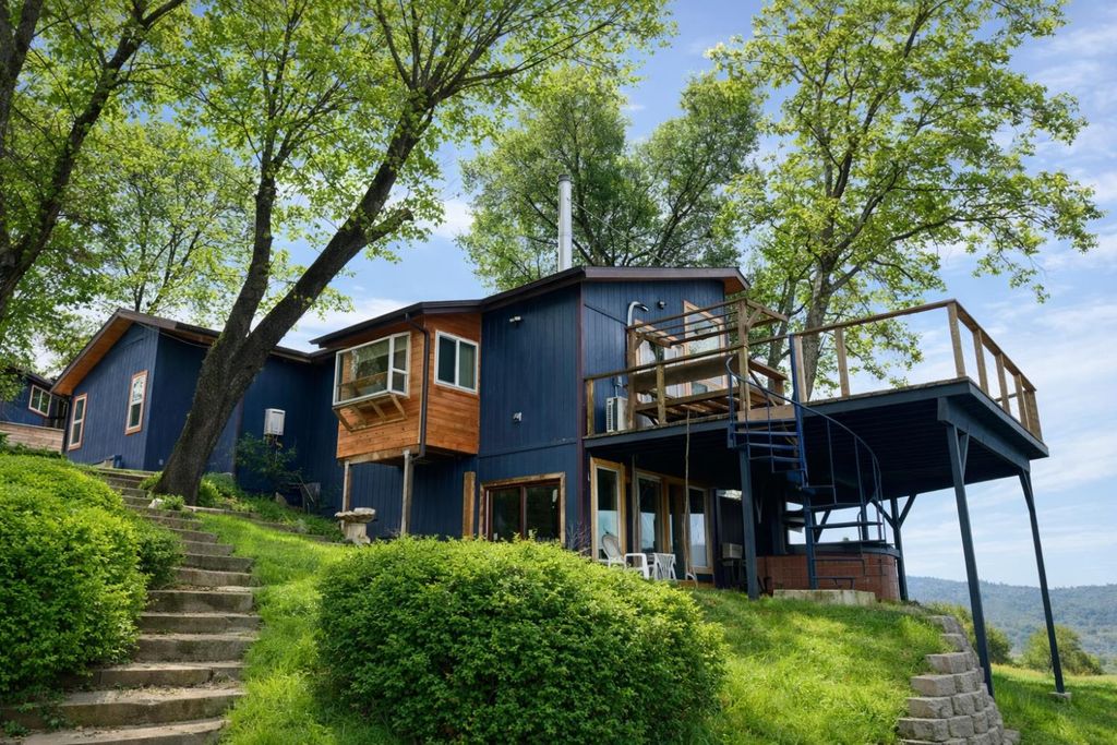 51571 Coyote Ridge Road, Oakhurst, CA 93644