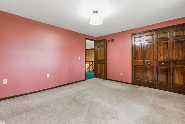 11715 Raintree Ct Court, Shelby Twp, MI 48315