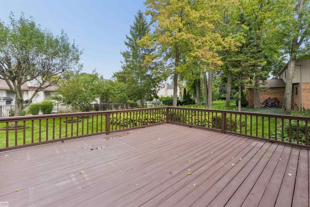 11715 Raintree Ct Court, Shelby Twp, MI 48315