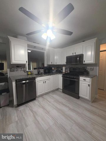 21 CHANDLER LN, Voorhees, NJ 08043