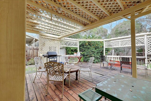 1732 Tracy Ln, Auburn, CA 95603