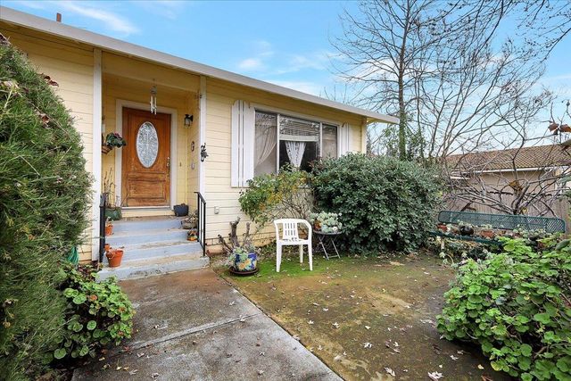 1732 Tracy Ln, Auburn, CA 95603