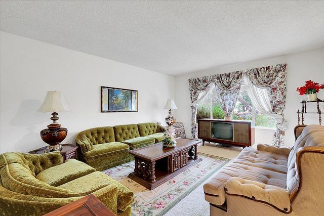 1732 Tracy Ln, Auburn, CA 95603