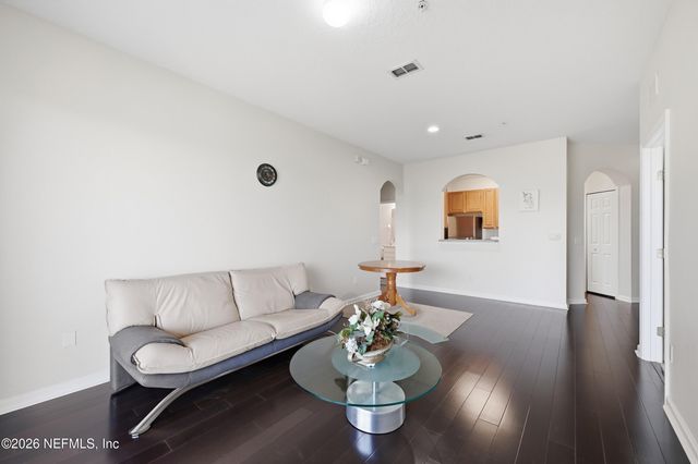 7801 POINT MEADOWS Drive 1402, Jacksonville, FL 32256