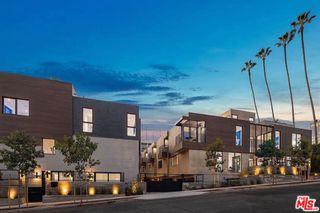 923 N Hilldale Avenue, West Hollywood, CA 90069