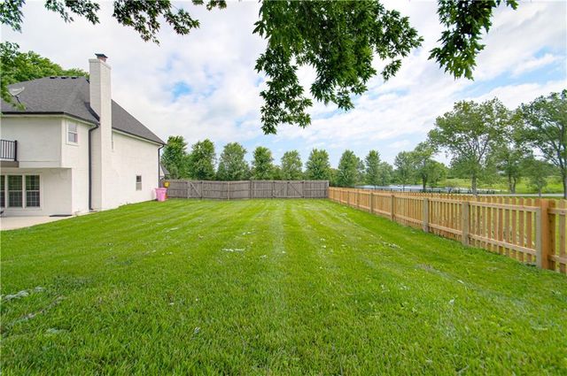 3705 W 213th Terrace, Bucyrus, KS 66013