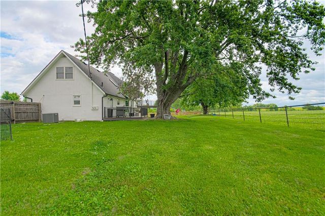 3705 W 213th Terrace, Bucyrus, KS 66013