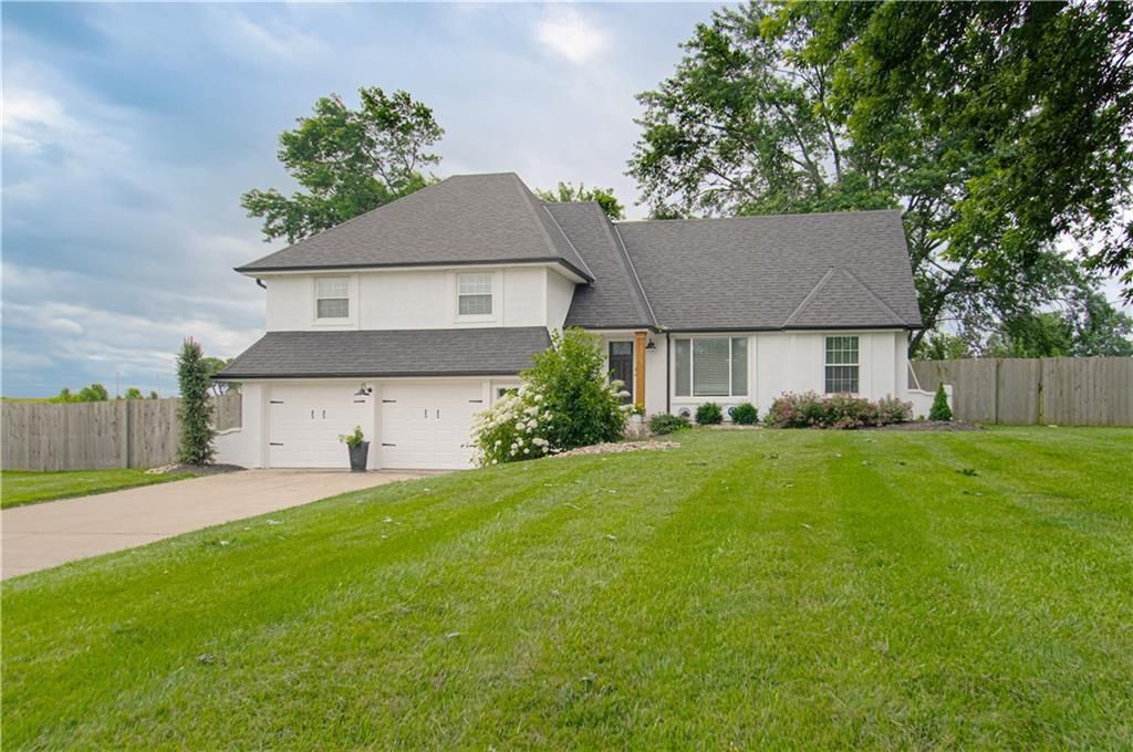 3705 W 213th Terrace, Bucyrus, KS 66013
