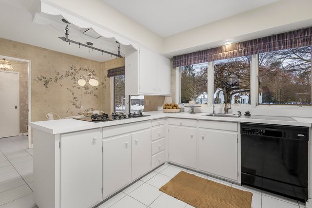 1907 Chevy Chase Boulevard, Kalamazoo, MI 49008