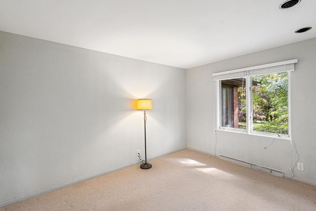 1907 Chevy Chase Boulevard, Kalamazoo, MI 49008