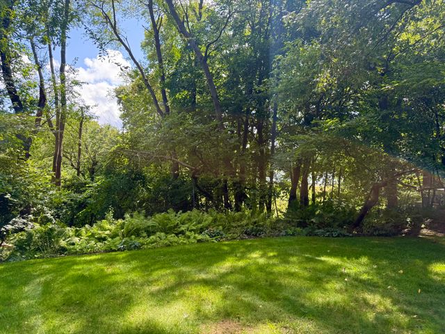 1907 Chevy Chase Boulevard, Kalamazoo, MI 49008