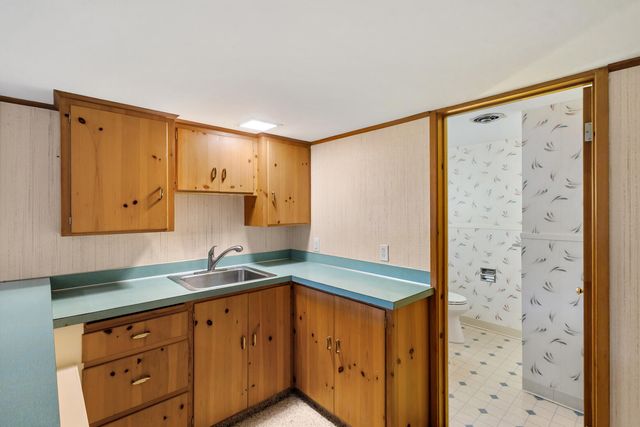 1907 Chevy Chase Boulevard, Kalamazoo, MI 49008