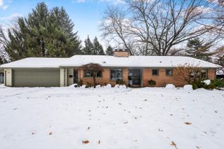 1907 Chevy Chase Boulevard, Kalamazoo, MI 49008
