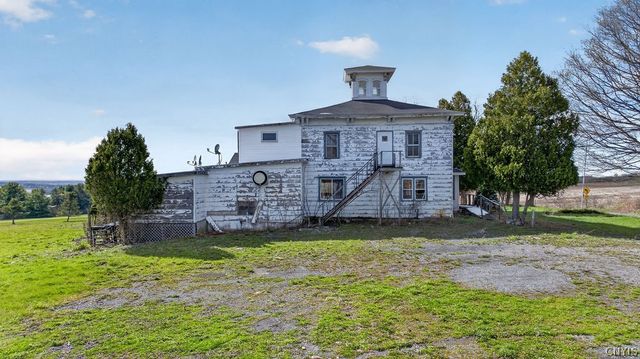 1715 East Lake Road, Spafford, NY 13152