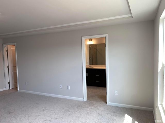 2022 Strickland Oak Way, Durham, NC 27703