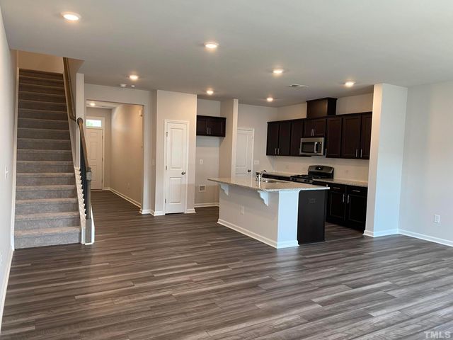 2022 Strickland Oak Way, Durham, NC 27703