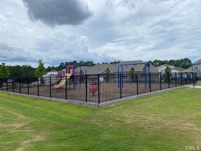 2022 Strickland Oak Way, Durham, NC 27703