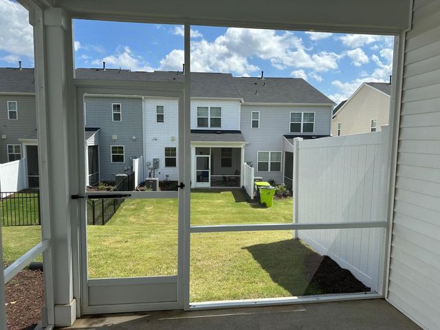 2022 Strickland Oak Way, Durham, NC 27703