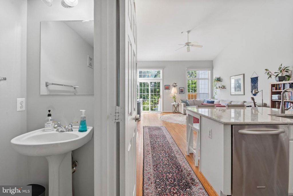 Image 10 of property listing at 8804 JOSHUA CT #8804, Pikesville, MD 21208