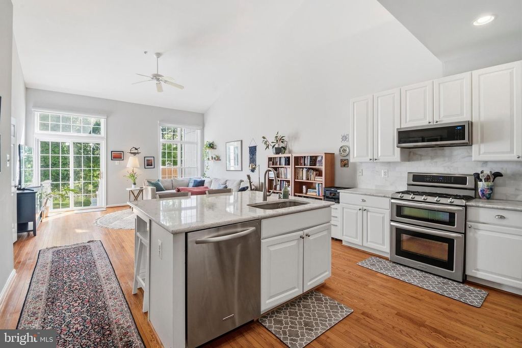 Image 11 of property listing at 8804 JOSHUA CT #8804, Pikesville, MD 21208
