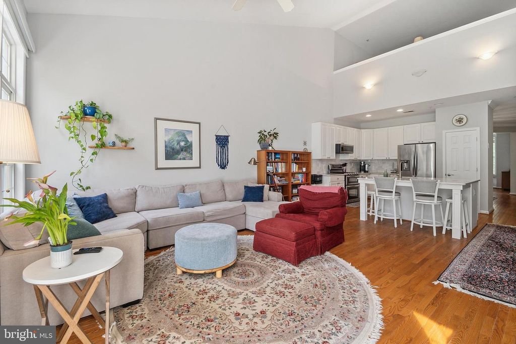 Image 15 of property listing at 8804 JOSHUA CT #8804, Pikesville, MD 21208