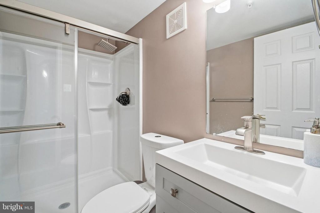 Image 33 of property listing at 8804 JOSHUA CT #8804, Pikesville, MD 21208