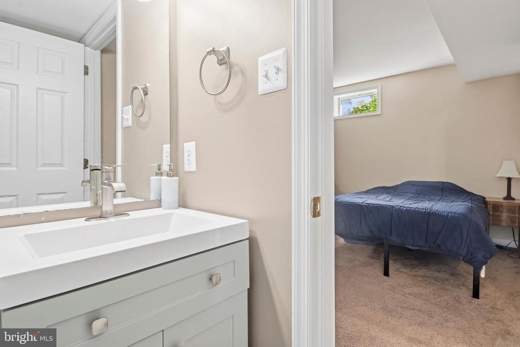 Image 34 of property listing at 8804 JOSHUA CT #8804, Pikesville, MD 21208