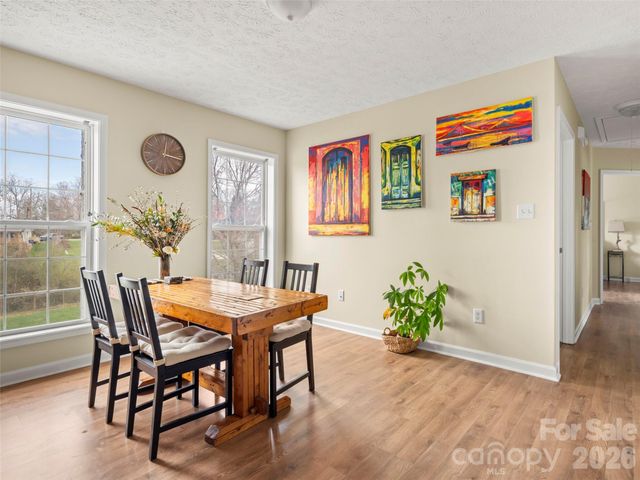 83 Church Street, Weaverville, NC 28787