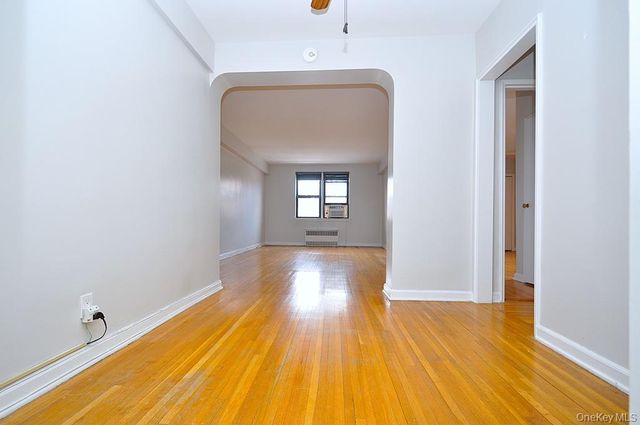 142 Garth Road 5S, Scarsdale, NY 10583