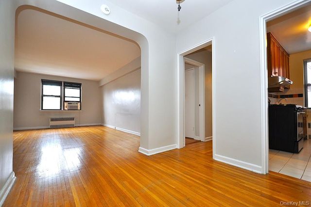 142 Garth Road 5S, Scarsdale, NY 10583