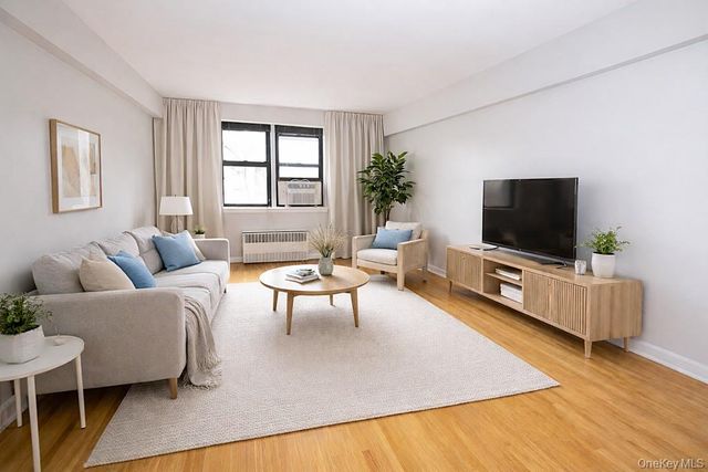 142 Garth Road 5S, Scarsdale, NY 10583